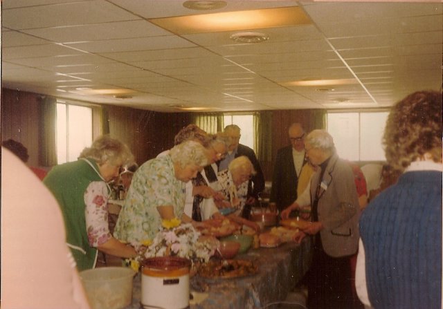 seniorluncheon1982.jpg